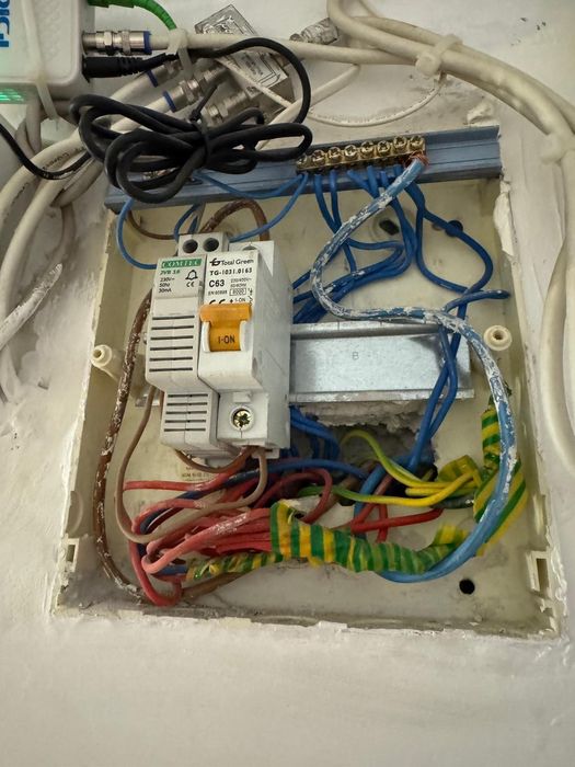 Electrician- reparatii in casa