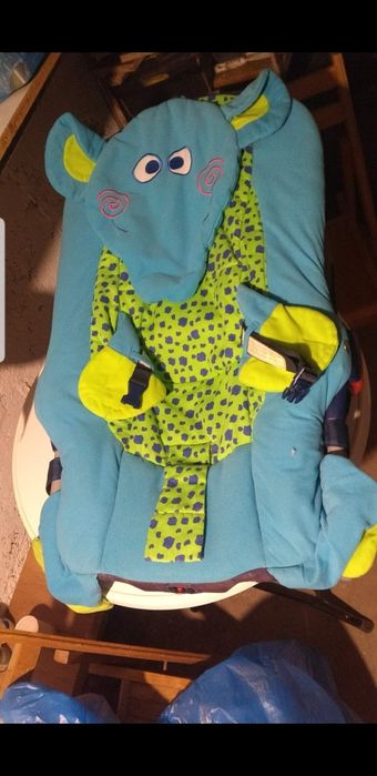 Шизлонг , люлка с музика и кош за кола