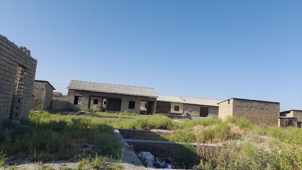 Йер сотилади земле