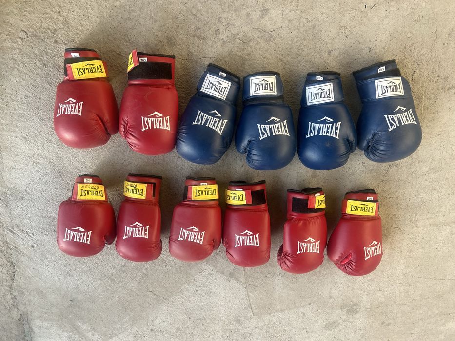 Продам боксёрские перчатки