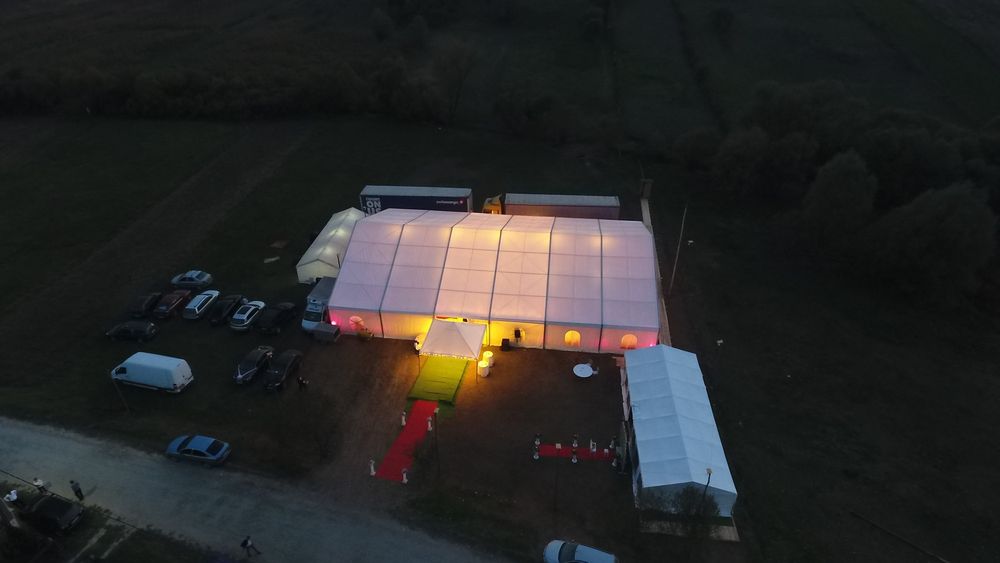 Cort evenimente de inchiriat