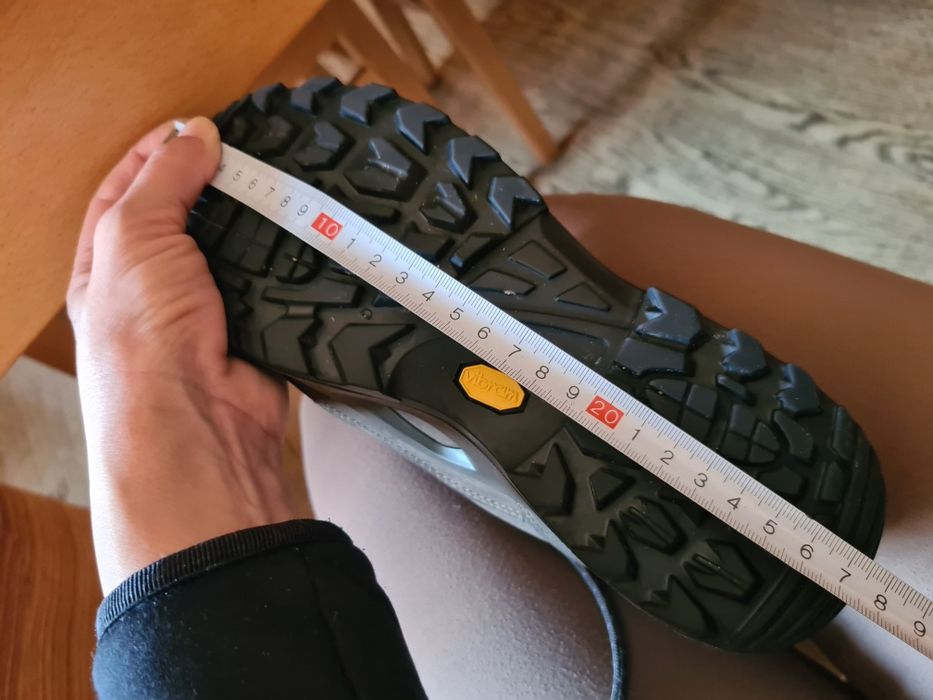Туристически обувки LOWA RENEGADE GTX MID Ws