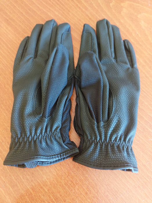 Продавам детски бричове ръкавици и протектор за езда,Тротинетки.