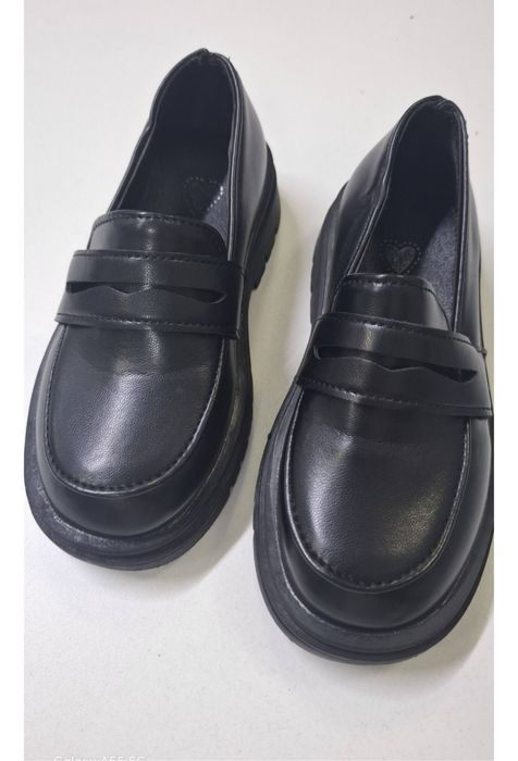 Новые детские туфли для девочек