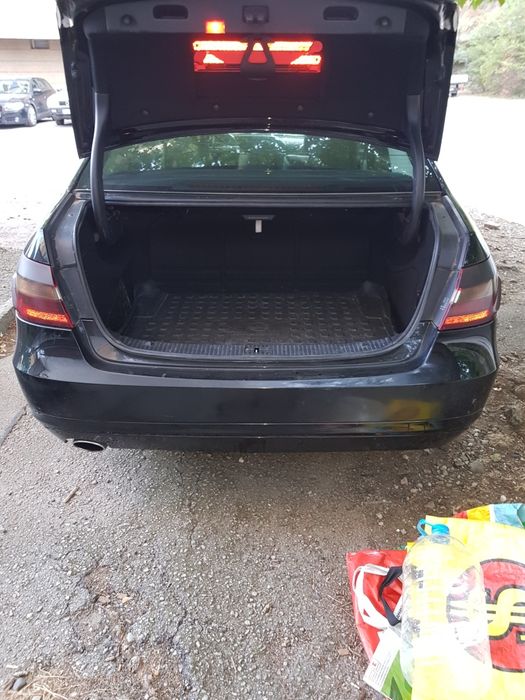 Mercedes E-200 NGT - фабричен метанов