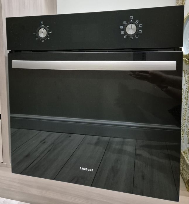 Духовой шкаф Samsung
