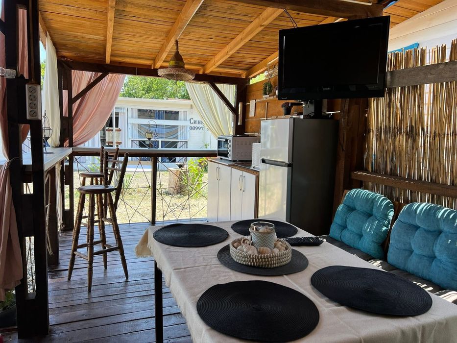 Каравани “Пу за мен” на Къмпинг Градина “Созопол Еко”