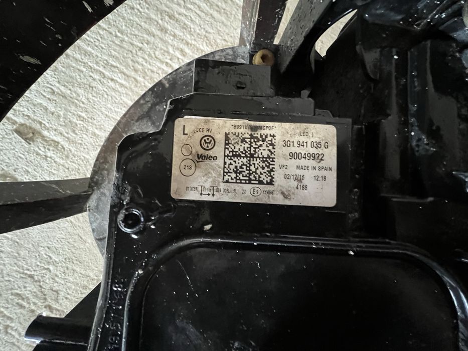 Far stanga passat b8