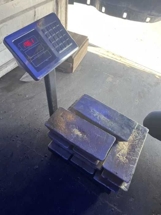 Олова в слитках до 97/98% и 99,99% есть