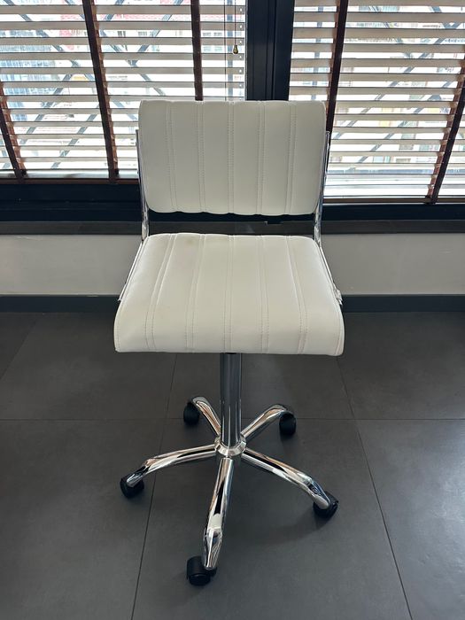 Бар стол на колелца City с 24м гаранция и безплатна доставка до офис