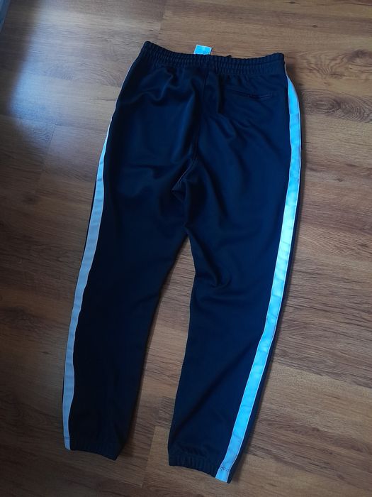 Nike мъжко долнище M размер.