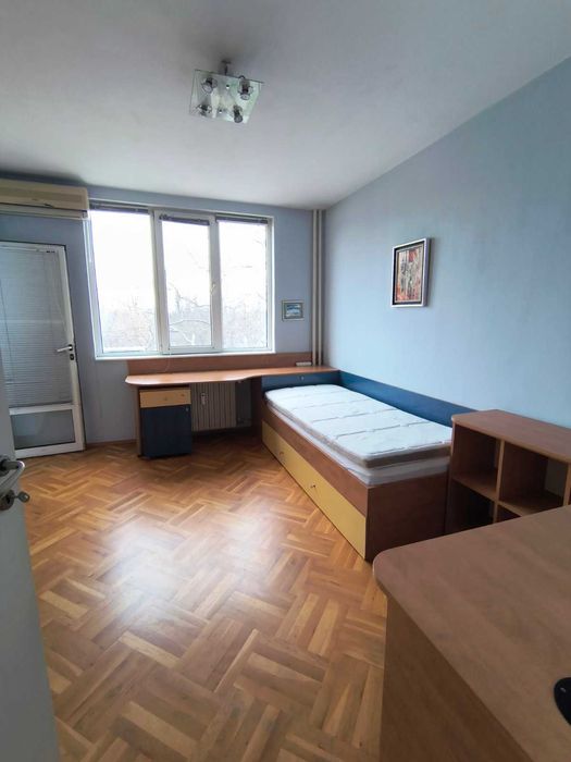 Дава се под наем Тристаен апартамент в Пловдив, Тракия - 110 кв.м за 528.36 € - Снимка #9