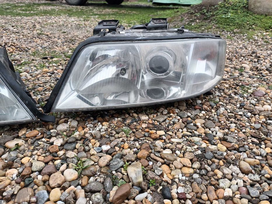 ляв и десен фар за ауди а6 ц5  ксенон AUDI A6 C5 xsenon