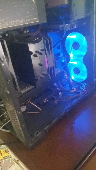 PC intel core i7 + tastatura mecanica + mouse + monitor samsung