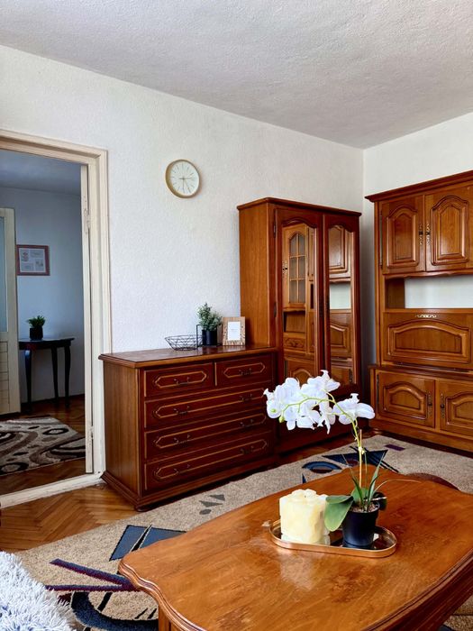 Inchiriez apartament 2 camere zona Albina
