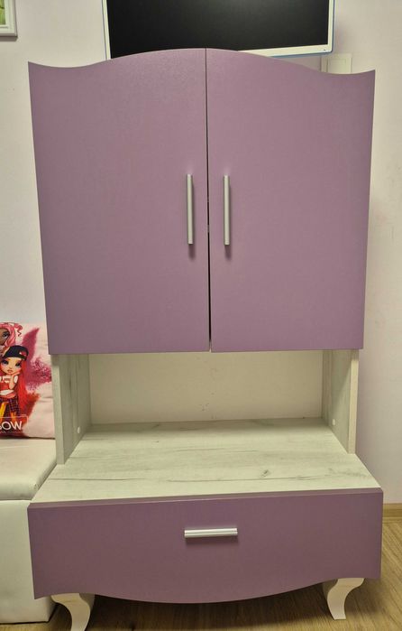 Комплект обзавеждане за детска стая. Легло, гардероб, бюро и скрин