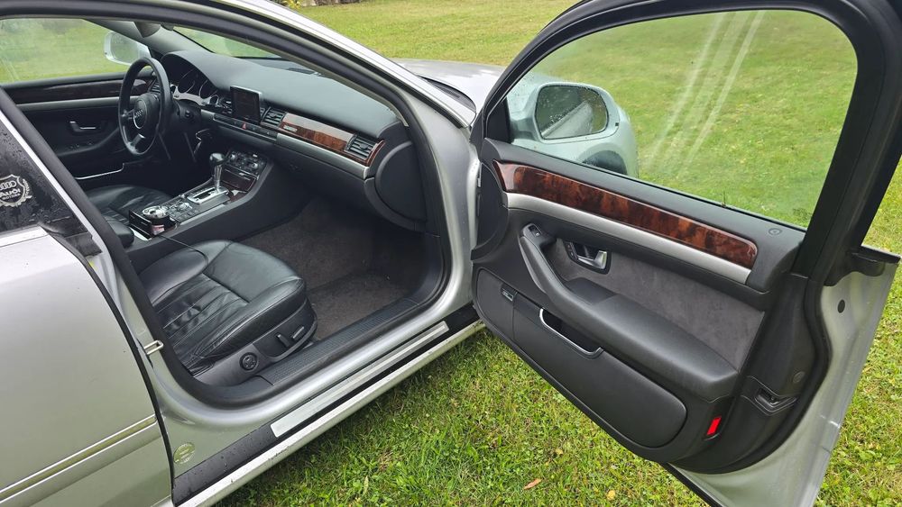 Audi A8 Masina este functionala