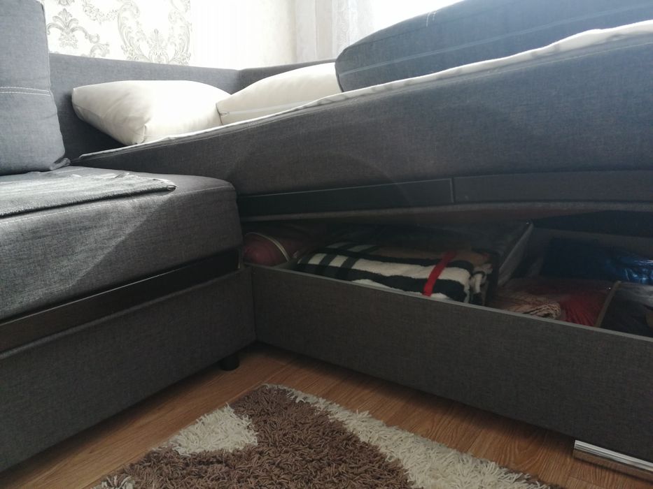 Продам диван, угловой.