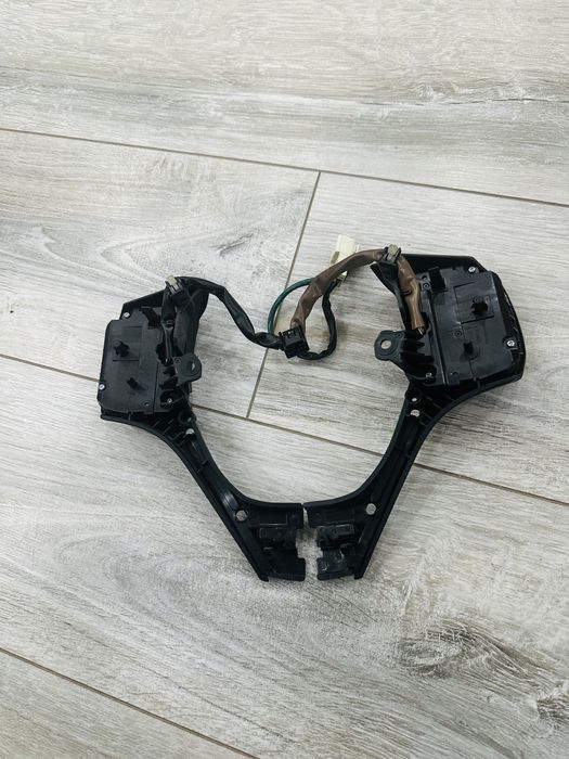 Запчасти тойота carolla Е180