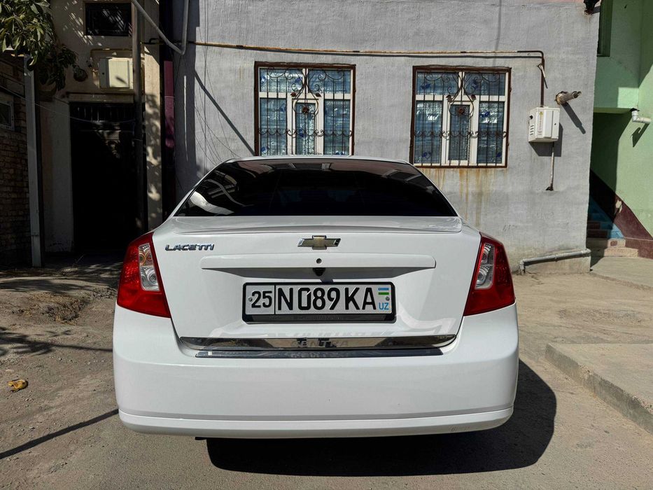 Gentra haydashga tayyor,  yumshoq balon videoregistrator