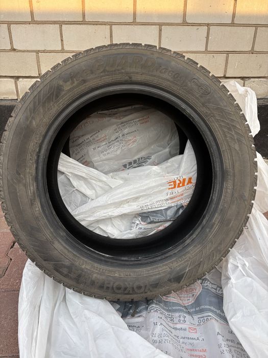 Продам шины 215 55 R17 зимние