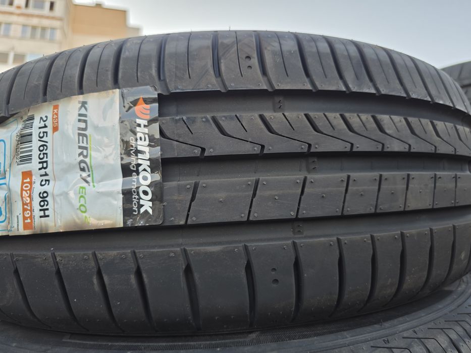 2бр Нови летни гуми 215 65 15 - Hankook
