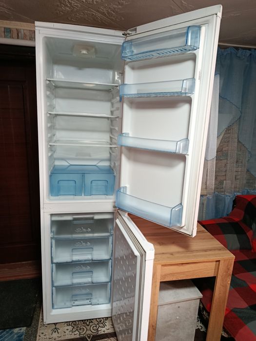 Продам холодильник Веко