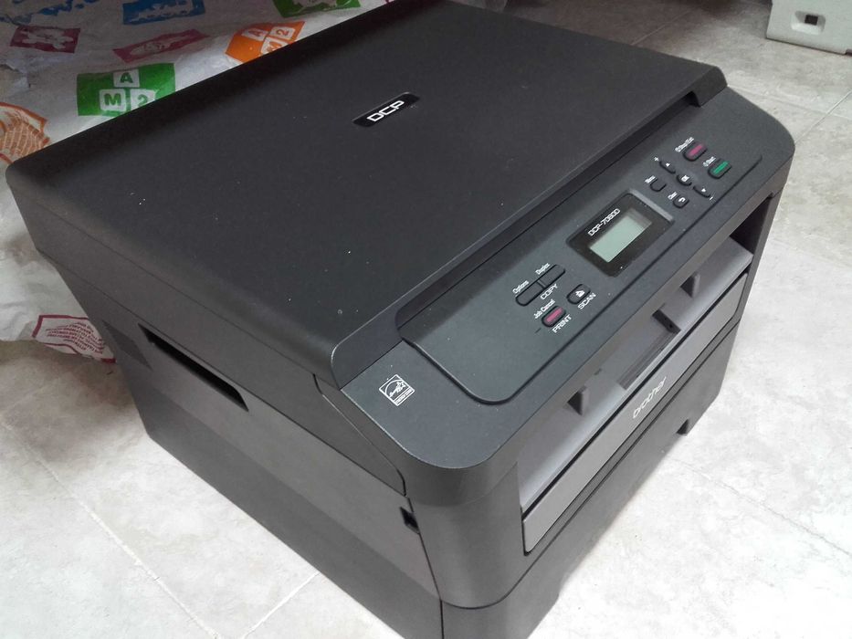 Отличен! Лазерен принтер, скенер, копир 3в1 Brother DCP7060D с дуплекс