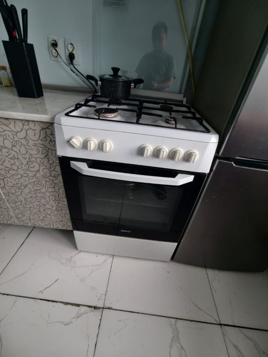 Продается газовая плита.