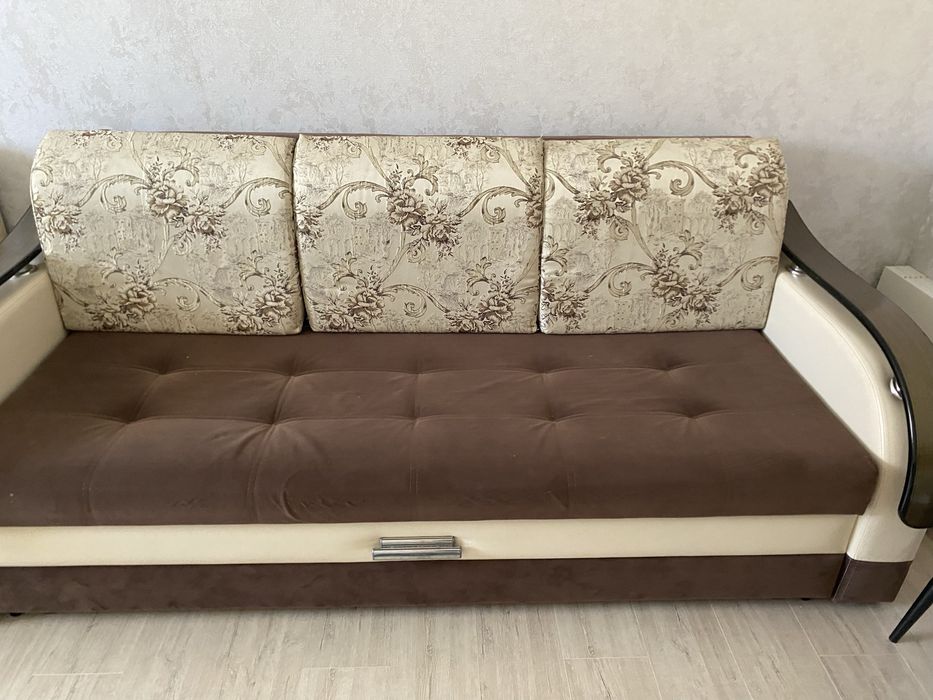 Продам диван в хорошем состоянии