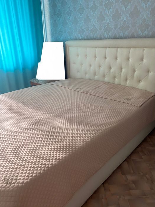 Продам двухспальную кровать