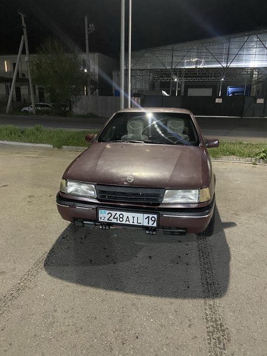 Опель вектра а 1989 год.