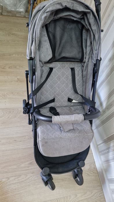 Продам коляску до 13 кг