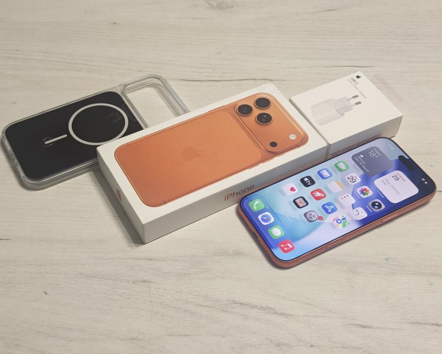 Като нов iPhone 17 Pro Max 256 GB Гаранция Бартер