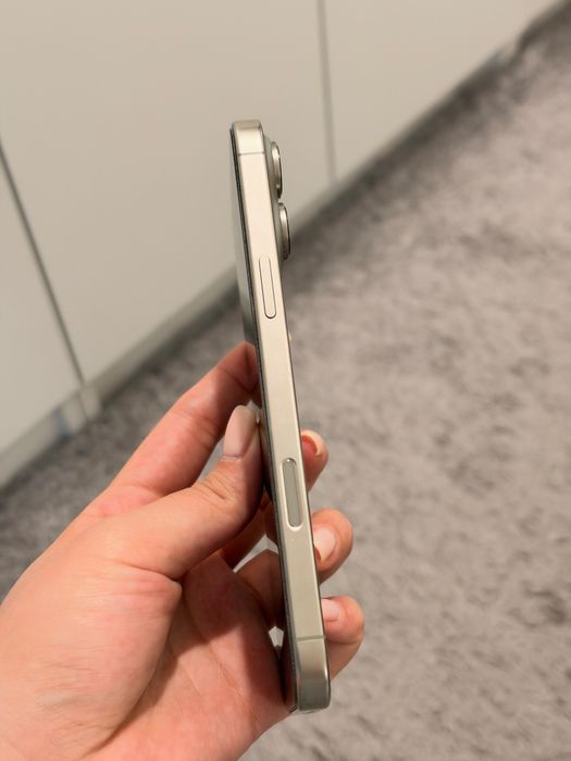 Продам Iphone 16 Pro max