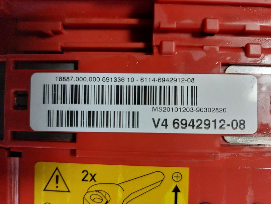Borna baterie plus cu siguranțe BMW E81 E87 E90 E91 E84 Cod 6942912