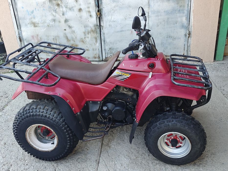 ATV Kawasaki KLF 250