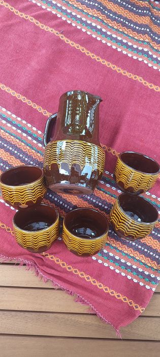 Антикварни съдове, чашки, кани, комплекти