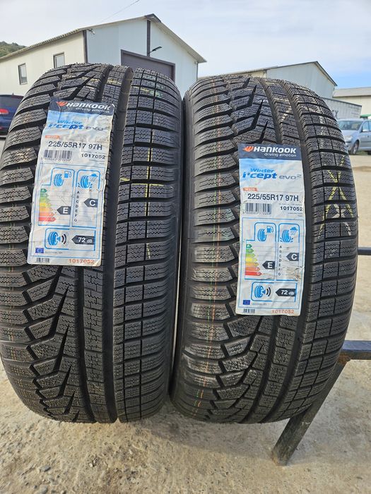 Vând anvelope iarna 225/55/17 225/55r17 HANKOOK