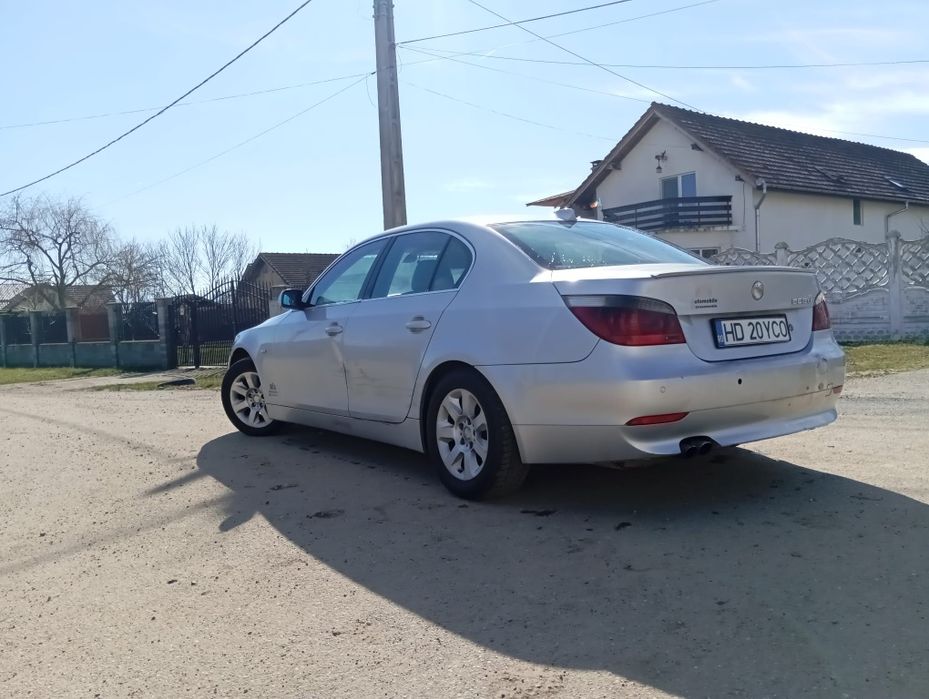 Vând BMW 525 e60