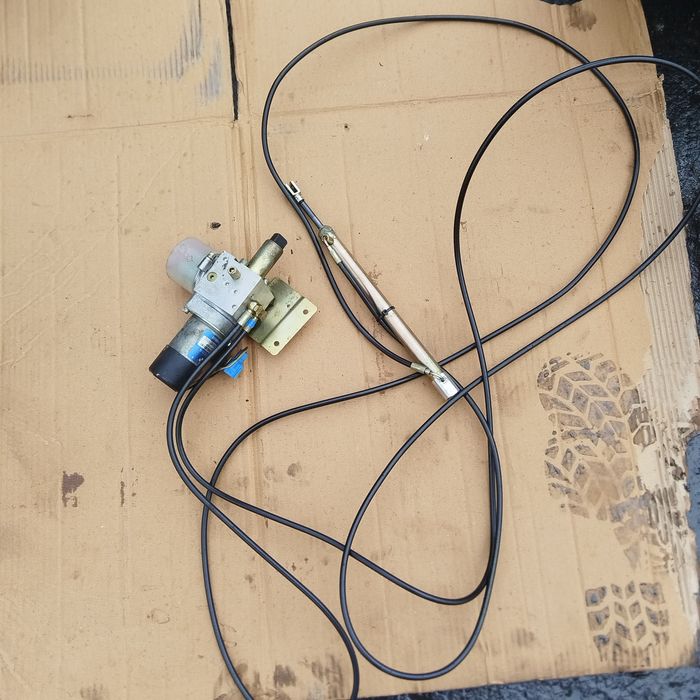 Pompa hidraulica ridicare haion Bmw Seria 7 E65/E66