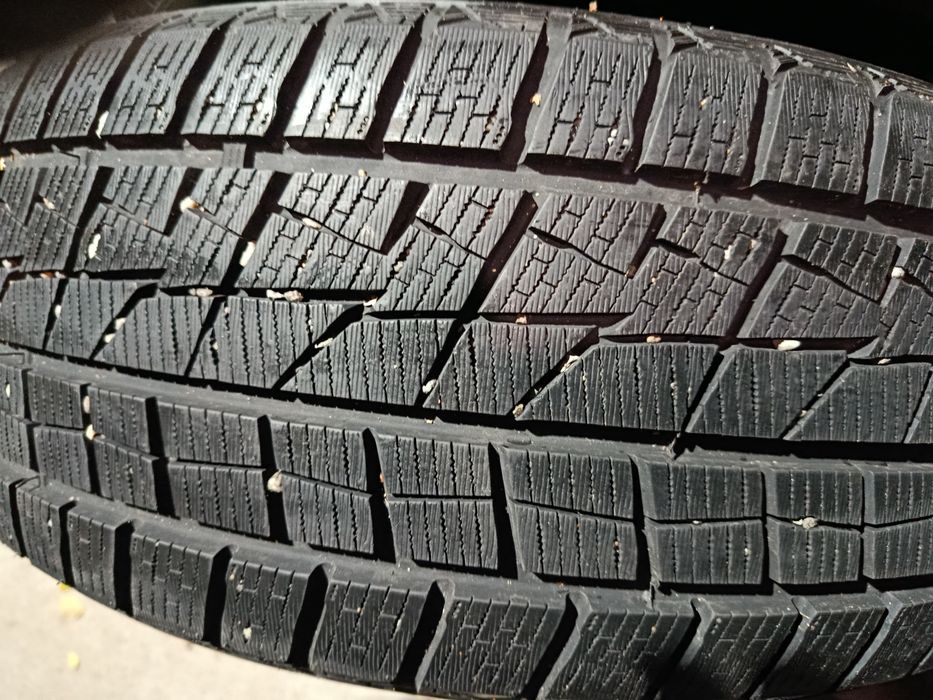 Kapsen 235 50 R18 комплект