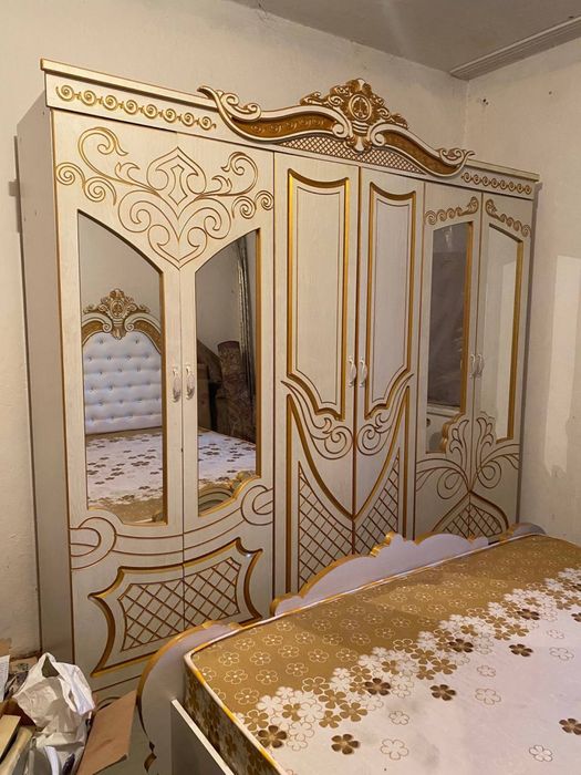 Стенка Спальный Гарнитур Сотилади