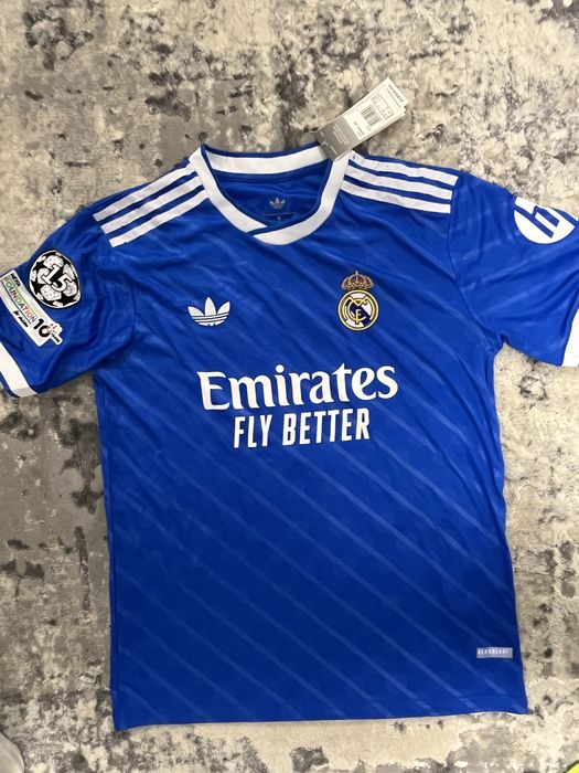 tricou bellingham numai azi il las la 80 daca sunteti din iasi!!!