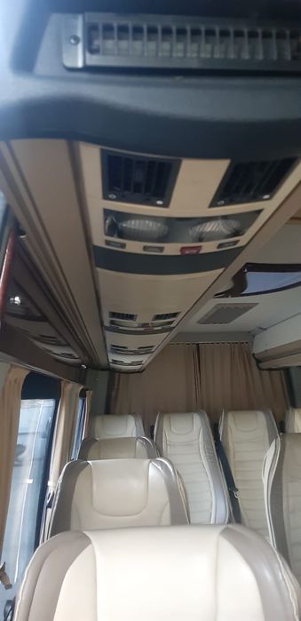 Продам бус Крафтер 18 местный