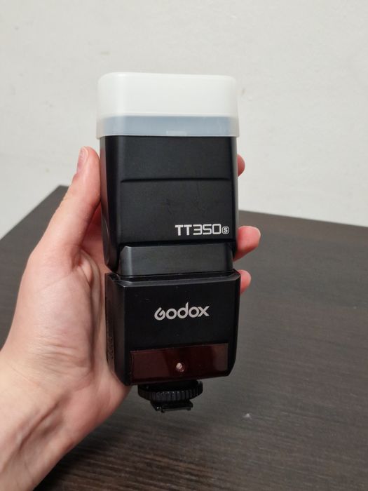 Sony ZV-E10 Kit cu 16-50mm PZ OSS II si Bliț Godox