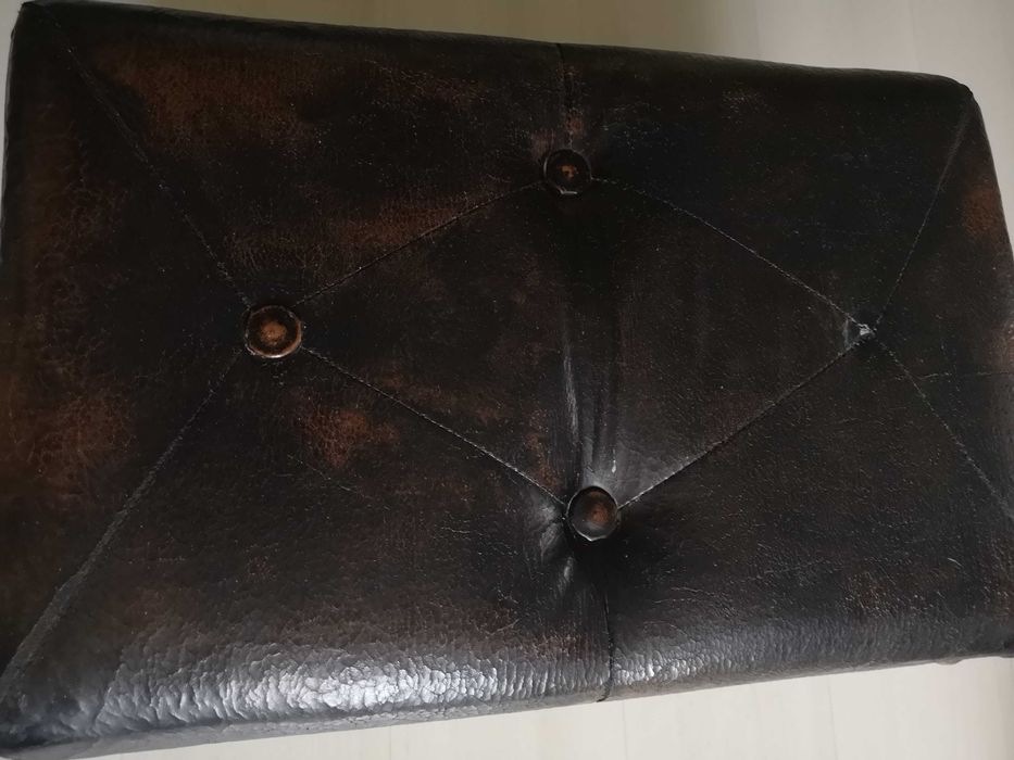 Старинна табуретка