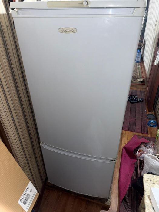 Холодильник Бирюса