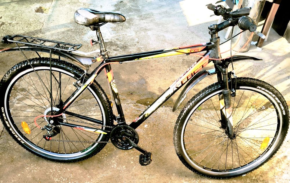 De vânzare MTB 29 DESERT NEGRU /ROȘU preț fix 1000 de Lei