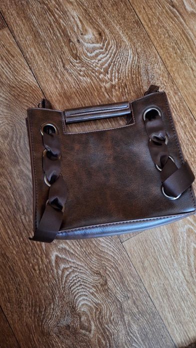 Малка елегантна чанта